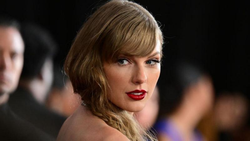 Taylor Swift Grammy’e damga vurdu, Yılın Albümü Ödülü’nü 4 kez kazanan ilk sanatçı oldu
